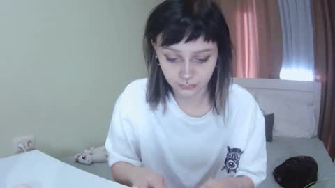 Kira online show from 09-22-25, 10:28