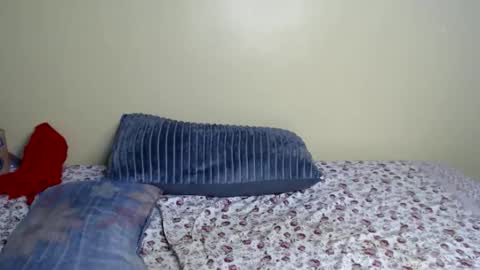 Snapshot of lynnesee chatting on 03-11-26, 06:08 lyenne online show from 03-11-26, 06:08