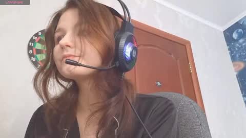 Lynn online show from 04-18-26, 07:34