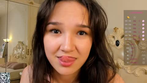 Lola online show from 01-19-25, 08:09