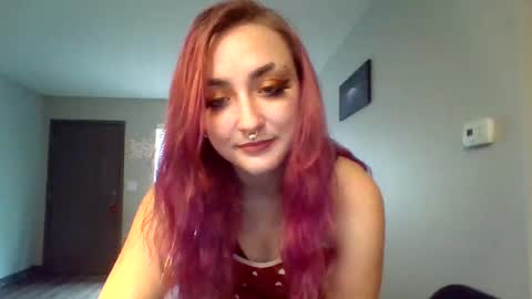 Lynn  online show from 06-22-26, 06:05