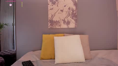 Snapshot of lynnsam_ chatting on 10-24-25, 11:23 lynnsam_ online show from 10-24-25, 11:23