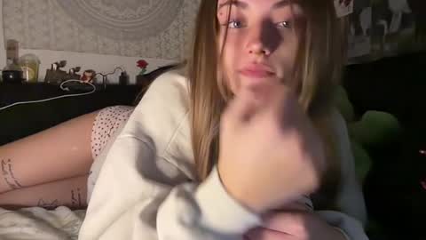 lynnxadams online show from 07-23-26, 04:10