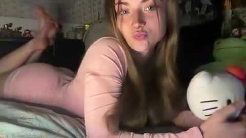 lynnxadams online show from 08-01-26, 03:28