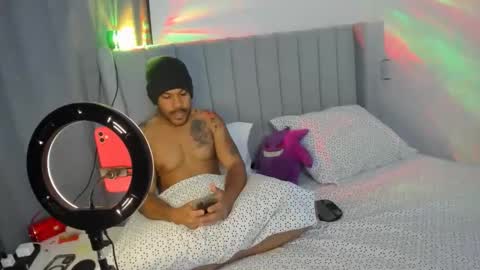 Snapshot of lyon_dark chatting on 10-06-25, 08:39 Lyon Dark online show from 10-06-25, 08:39