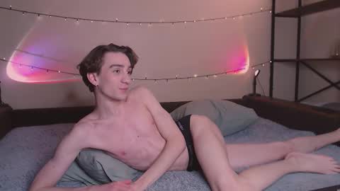 Snapshot of lyonfilm chatting on 10-30-25, 08:20 KennyEliot online show from 10-30-25, 08:20