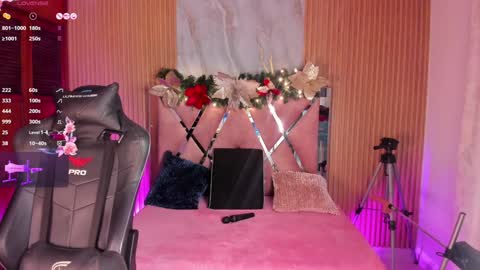    VIVIANA    online show from 12-24-24, 04:00