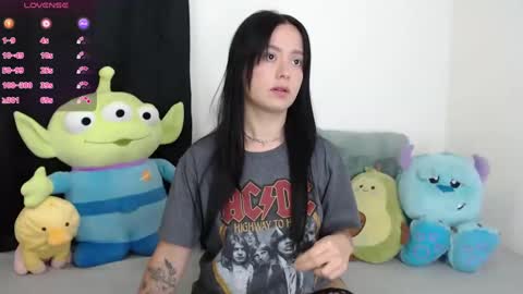 Snapshot of lyshana chatting on 02-23-25, 10:28 lyshana online show from 02-23-25, 10:28