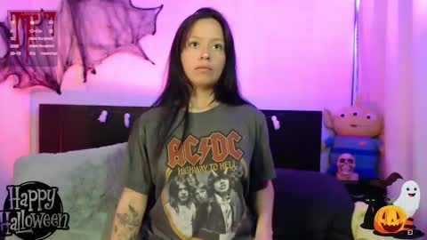 lyshana online show from 10-27-25, 01:26