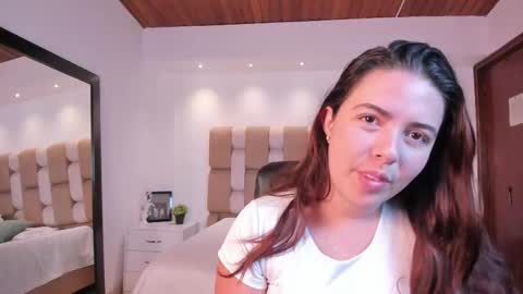 Lyssa  Everyday From 0700 to 1630 Col Time online show from 10-08-25, 12:25