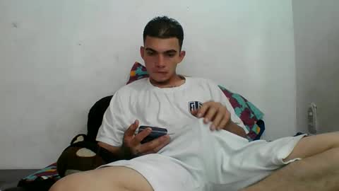 Snapshot of m0ntana777 chatting on 09-17-25, 02:19 m0ntana777 online show from 09-17-25, 02:19