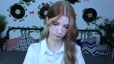 Snapshot of m1aforever chatting on 07-08-26, 04:50 catch me on tue 10am-5pm wed 3am-10am fri 3am-5pm sat 10am-5pm sun 10am-5pm online show from 07-08-26, 04:50
