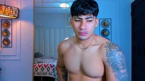 Snapshot of m1chaelx_ chatting on 11-05-25, 04:23 MICHAEL online show from 11-05-25, 04:23