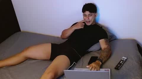MICHAEL online show from 06-25-26, 02:55