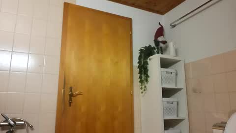 Fucklover online show from 12-27-24, 05:05