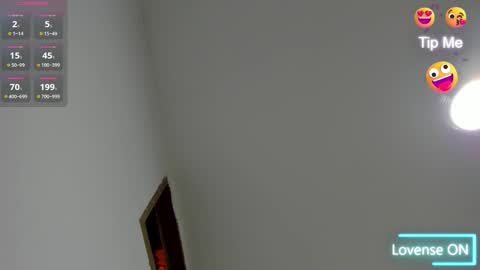 Snapshot of m1lk_choc chatting on 10-06-25, 02:14 Mila online show from 10-06-25, 02:14