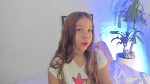 Snapshot of m1lk_choc chatting on 11-10-25, 04:06 Mila online show from 11-10-25, 04:06