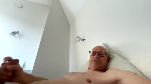 m3morable online show from 05-10-26, 08:08