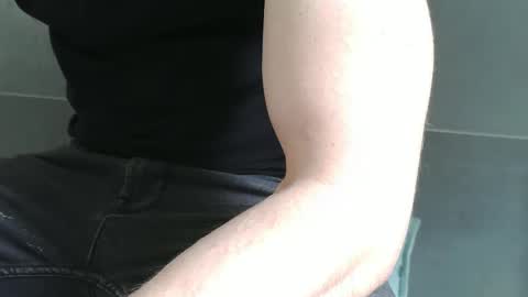 Snapshot of m4dh4tter24 chatting on 05-06-26, 10:53 m4dh4tter24 online show from 05-06-26, 10:53