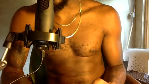 Snapshot of m4st3rmarcus chatting on 09-11-25, 11:43 Marcus Black online show from 09-11-25, 11:43