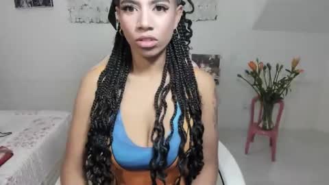 Snapshot of macdelice chatting on 02-26-25, 11:20 Mac Delice online show from 02-26-25, 11:20