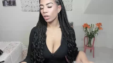 Snapshot of macdelice chatting on 03-04-25, 04:38 Mac Delice online show from 03-04-25, 04:38