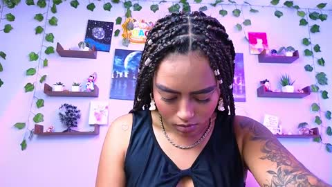 Snapshot of macey_hairy chatting on 12-12-24, 06:53 Macey Elliot Modelo Independiente online show from 12-12-24, 06:53