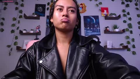 Snapshot of macey_hairy chatting on 12-24-24, 12:55 Macey Elliot Modelo Independiente online show from 12-24-24, 12:55