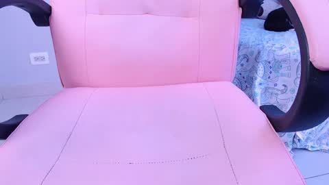 Snapshot of macey_hairy chatting on 01-06-25, 02:47 Macey Elliot Modelo Independiente online show from 01-06-25, 02:47