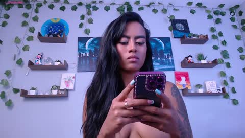 Snapshot of macey_hairy chatting on 01-10-25, 10:57 Macey Elliot Modelo Independiente online show from 01-10-25, 10:57