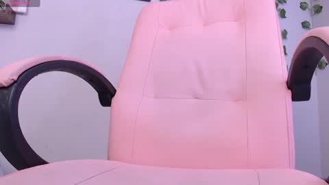 Snapshot of macey_hairy chatting on 01-18-25, 02:33 Macey Elliot Modelo Independiente online show from 01-18-25, 02:33