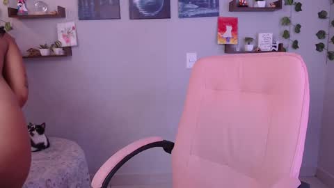 Snapshot of macey_hairy chatting on 01-22-25, 11:56 Macey Elliot Modelo Independiente online show from 01-22-25, 11:56