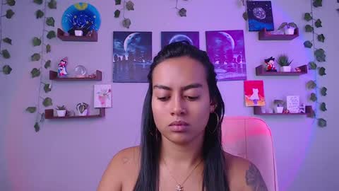 Snapshot of macey_hairy chatting on 02-08-25, 04:04 Macey Elliot Modelo Independiente online show from 02-08-25, 04:04