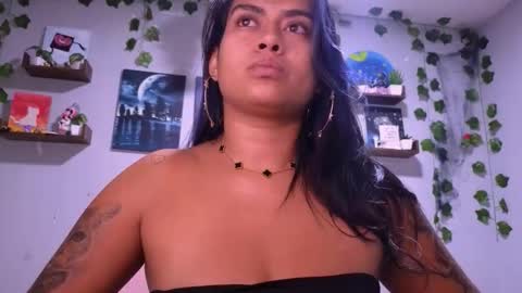 Snapshot of macey_hairy chatting on 11-30-25, 11:20 Macey Elliot Modelo Independiente online show from 11-30-25, 11:20