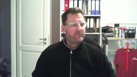 Snapshot of macfly67 chatting on 01-26-25, 07:42 macfly67 online show from 01-26-25, 07:42