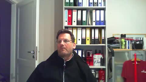 Snapshot of macfly67 chatting on 01-28-25, 10:23 macfly67 online show from 01-28-25, 10:23