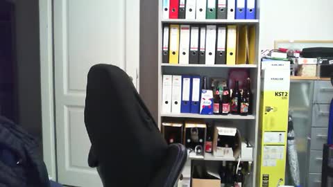 Snapshot of macfly67 chatting on 11-12-25, 06:30 macfly67 online show from 11-12-25, 06:30