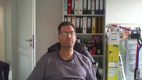 macfly67 online show from 02-14-26, 02:14