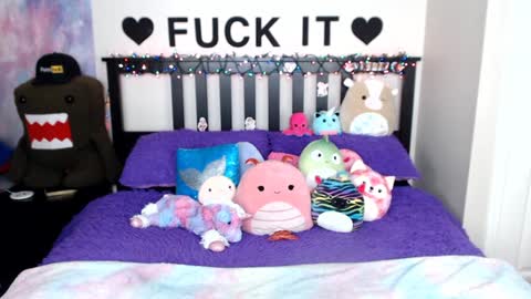 Mackenzie Wolfe online show from 12-21-24, 07:35