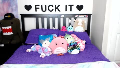 Mackenzie Wolfe online show from 01-17-25, 07:30