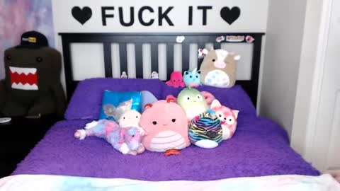 Mackenzie Wolfe online show from 10-03-25, 05:15