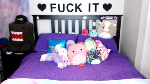 Mackenzie Wolfe online show from 02-02-26, 04:55