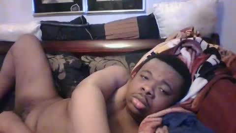 Snapshot of macksexy1996 chatting on 11-11-25, 07:19 Anthony online show from 11-11-25, 07:19