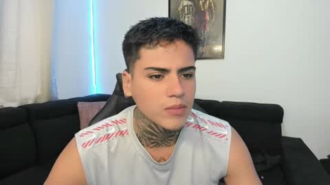 Snapshot of mad_maxxx1 chatting on 01-24-25, 01:25 max online show from 01-24-25, 01:25