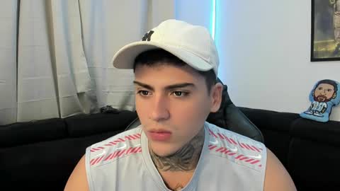 Snapshot of mad_maxxx1 chatting on 02-13-25, 10:11 max online show from 02-13-25, 10:11