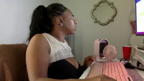 madam_glam online show from 05-19-26, 03:51