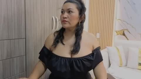 Madam Hott  online show from 10-02-25, 03:46
