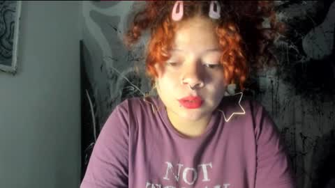 Snapshot of madam_sativa chatting on 10-16-25, 08:43 di online show from 10-16-25, 08:43