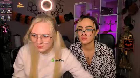 Snapshot of madam_ulis chatting on 11-04-25, 11:20 Ulis online show from 11-04-25, 11:20