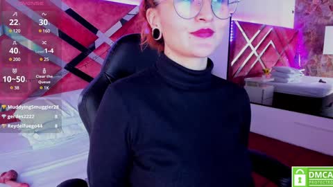 Snapshot of madame_ibby chatting on 01-17-25, 11:18 madame ibby online show from 01-17-25, 11:18